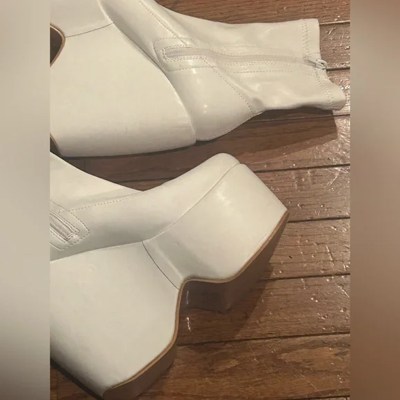 Azalea Wang Lovely White Platform Stretch Sock Vegan Bootie Size 9 - Picture 10 of 15